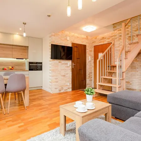 Butorowy By Renters Prestige